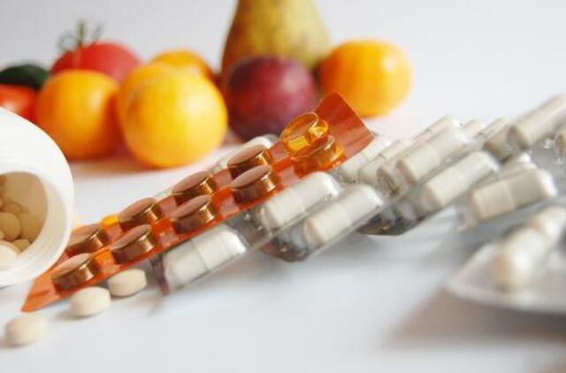 Neįprasta žiema keičia pirkėjų krepšelį: mažėja vaistų nuo peršalimo – daugėja žuvų taukų ir medicininių kaukių