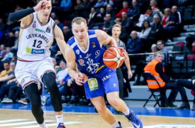 „Neptūnas“ po įnirtingos kovos namuose nusileido „Lietkabeliui“