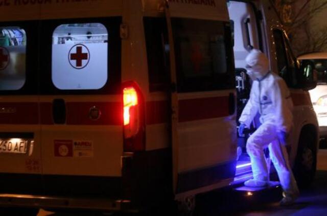 Nuo koronaviruso Italijoje mirė pirmasis europietis