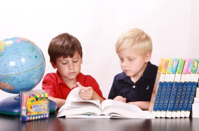 Po pertraukos – į mokyklą: kaip išvengti įtampos ir nepadaryti meškos paslaugos savo vaikui