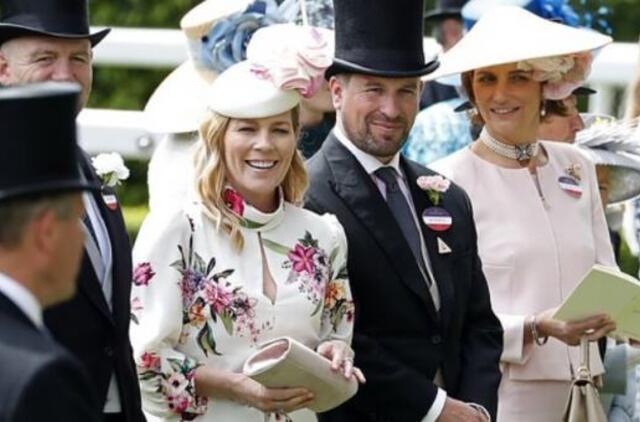 Vyriausias karalienės Elžbietos II anūkas Peteris skiriasi su žmona