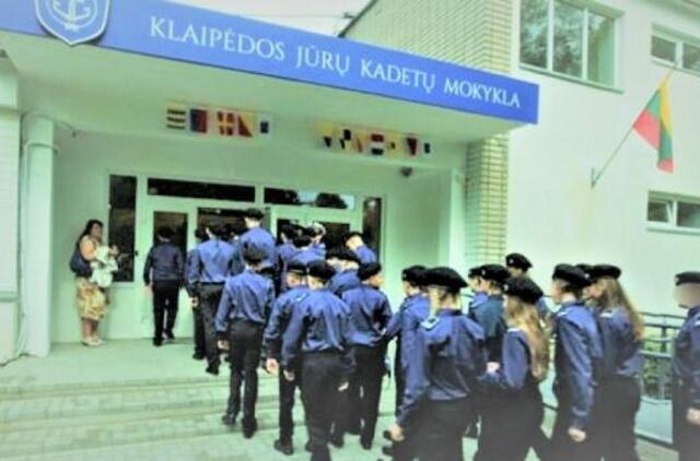 Ministras Algirdas Monkevičius dėl koronaviruso siūlys dviem savaitėms stabdyti ugdymo procesą