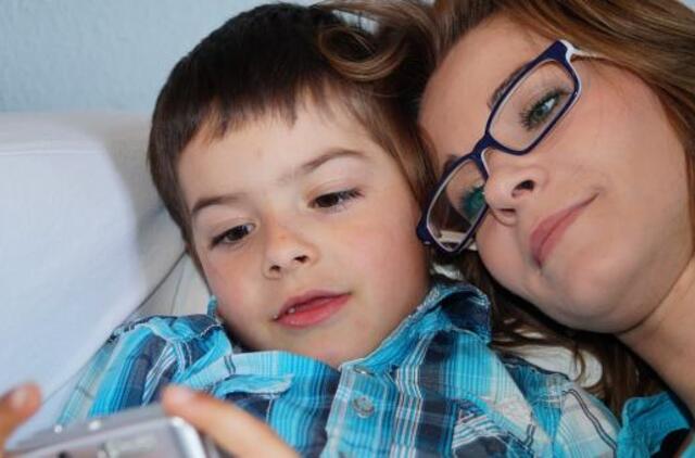 Su vaikais kalbame apie virusą: ką ir kaip pasakoti?