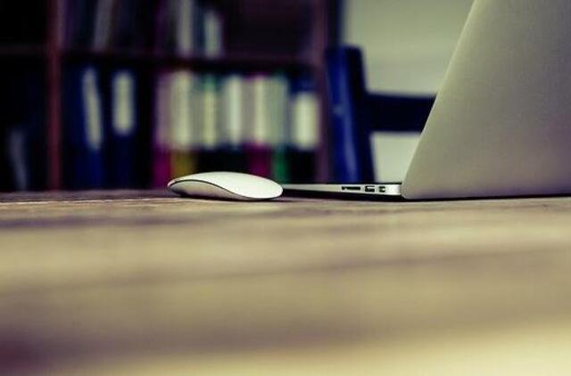 Suvestinė: ant galinės sėdynės paliktas Apple kompiuteris tapo vagių taikiniu