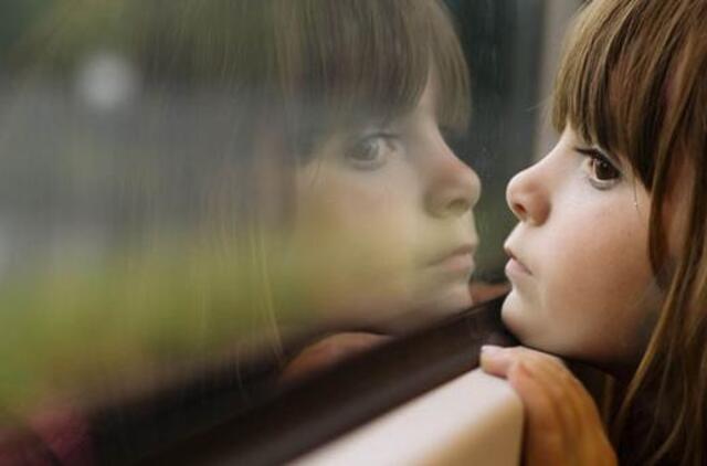 Diskutuojama dėl grįžimo į darželius ir mokyklas, bet ne į darbovietes