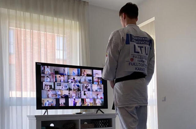 Karatistai mąsto apie varžybas nuotoliniu būdu