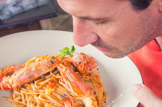 Uoslės ir skonio praradimas – labai dažnas koronaviruso simptomas