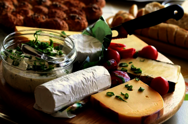 „Varlė.lt“ pradeda prekiauti maisto produktais: partneriu tapo prekybos įmonių aljansas „Aibė“