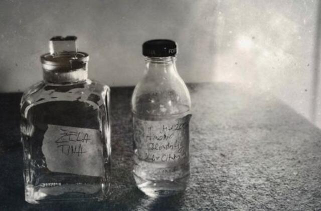 Galerija „si:said“ pristato Juozapo Kalniaus fotografijų parodą  #flirtasufiltru