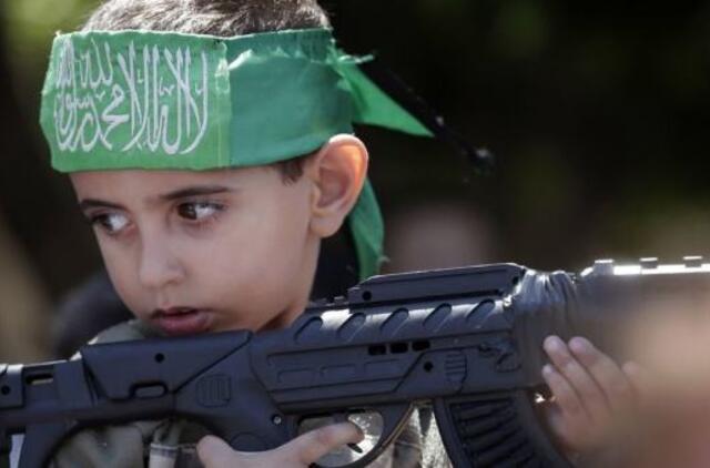 Į Prancūziją iš Sirijos atskraidinti 10 prancūzų džihadistų vaikų