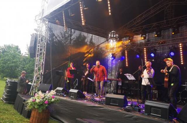 Klaipėda Jonines švenčia tarp žiedų