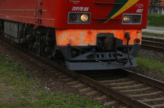 Vilniuje traukinys mirtinai sužalojo jaunuolį