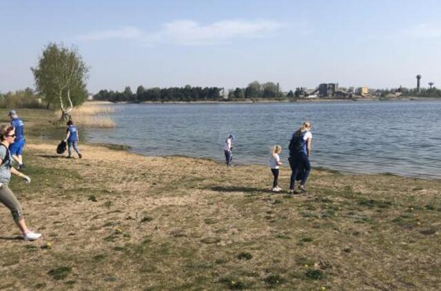 „Mars Lietuva“ pakvietė darbuotojus pramogaujant gamtoje prisidėti prie jos švarinimo