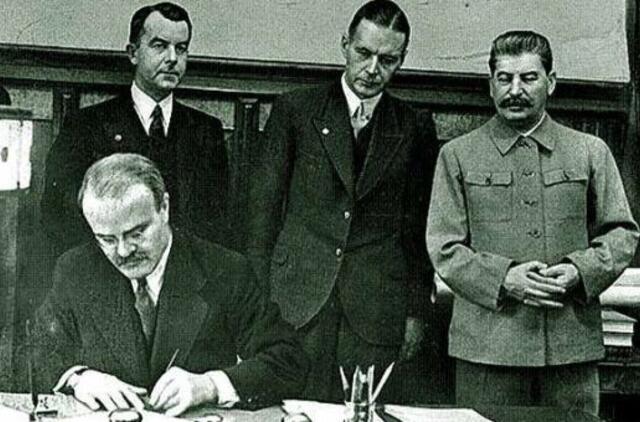 Pasmerktas Rusijos Federacijos kėsinimąsis perrašyti istoriją