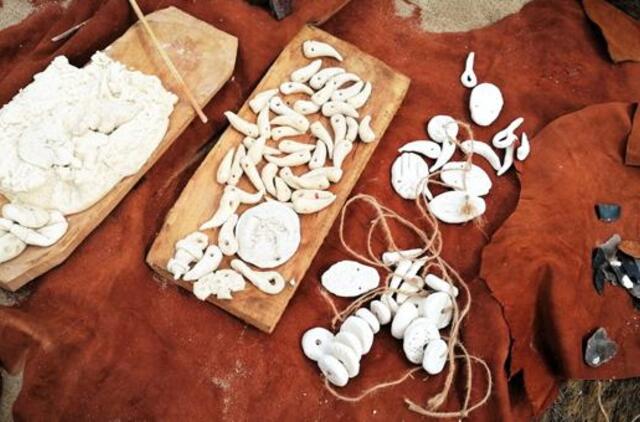 Palangos paplūdimyje kviečia išbandyti archeologo darbą