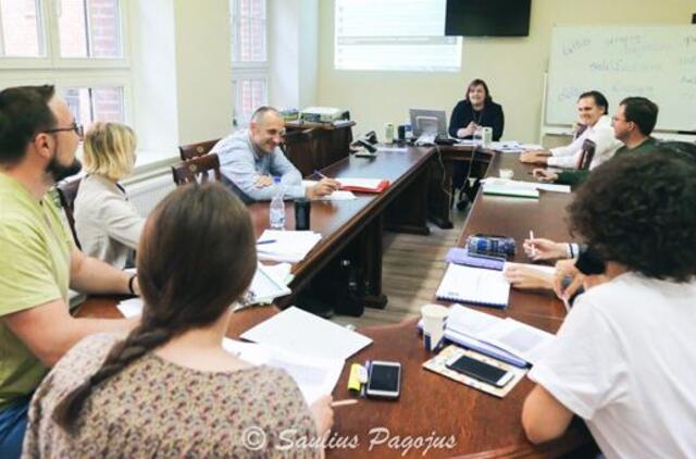 Rugpjūtį – pirmieji nuotoliniai lietuvių kalbos kursai kitakalbiams