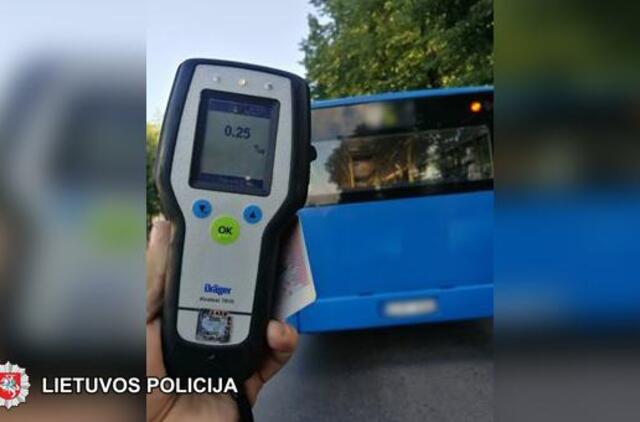 Rytinio reido metu įkliuvo neblaivus autobuso vairuotojas