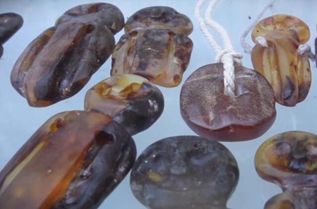 „Saulė sodą sodino...“ apie Baltijos gintarą ir jo meistrus