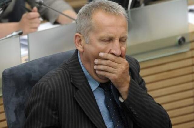 Seimūnas A.Baura nori sėdėti, o ne dirbti