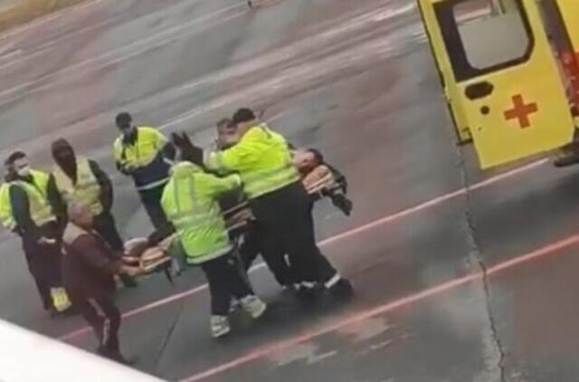 Navalnas – reanimacijoje, lėktuvui teko skubiai leistis Omske