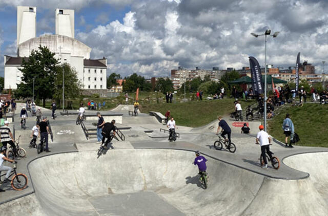 Istorinis įvykis Klaipėdoje: varžosi keturių sporto šakų ekstremalai