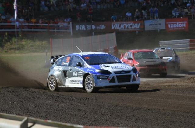 Vilkyčiuose finišavo dvi dienas trukusi ralio kroso fiesta