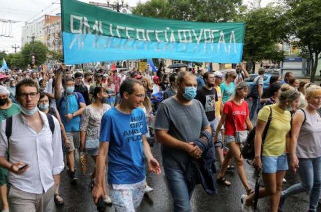 Rusijos Tolimuosiuose Rytuose įvyko naujas didelis protestas dėl gubernatoriaus arešto