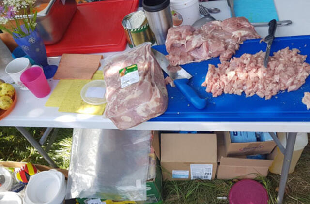 Skautus maitino nelegaliai ir nešvariai