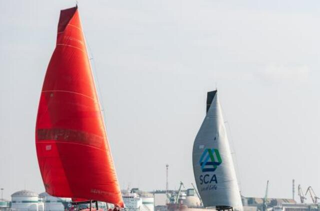 Gotlando lenktynių iššūkis: „Ambersail 2“ ir „Sailing Poland“ pradėjo bekompromisę kovą Klaipėdos uoste