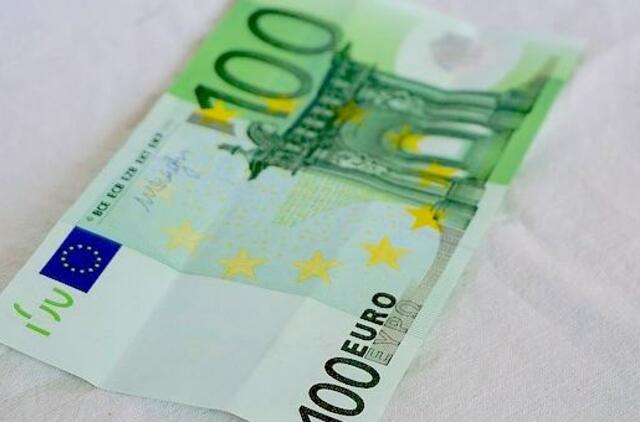 100 eurų