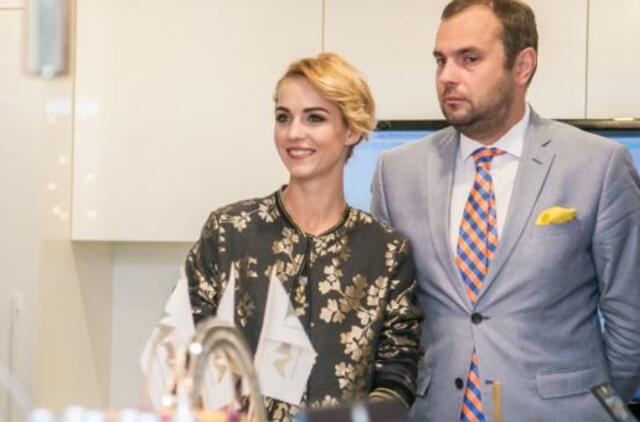 Naujas posūkis Indrės ir Jogailos Morkūnų skyrybų byloje: su santuokos griūtimi siejama jauna mergina