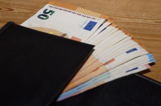 Prekyba internetu apkarto: dėl apgaulingos buhalterijos direktorius aiškinsis teisme