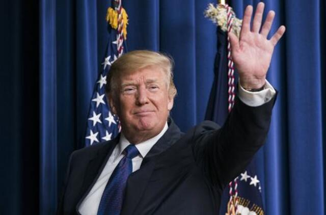 Trumpas užsikrėtė koronavirusu