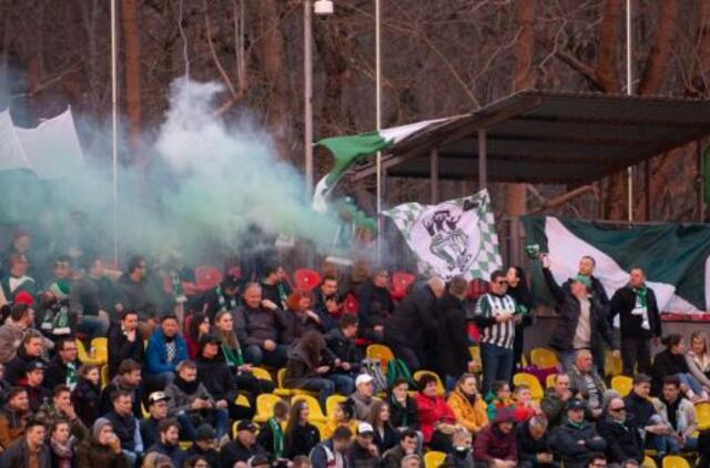 UEFA uždegė žalią šviesą sirgalių sugrįžimui į stadionus