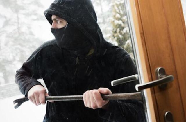 Elektrėnų savivaldybėje iš namo dingo 10 tūkst. eurų, Šakių rajone – 14 tūkst. eurų