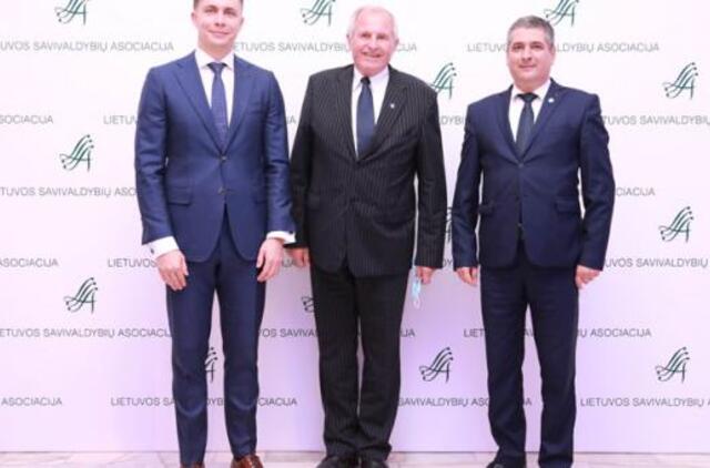 Vigantui Giedraičiui įteiktas apdovanojimas už nuopelnus Lietuvos savivaldai