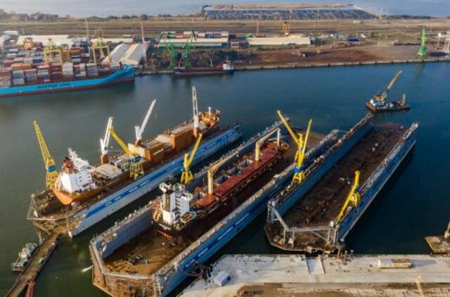 AB „Vakarų laivų gamykla“ stiprina laivų remonto pajėgumus − eksploatacijai baigia ruošti antrąjį „Panamax“ tipo laivams skirtą doką
