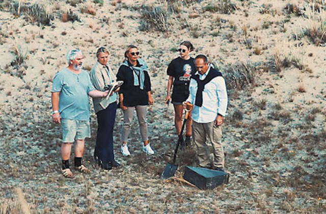 Aptiko kopose užpustytą pranciškonų altorių