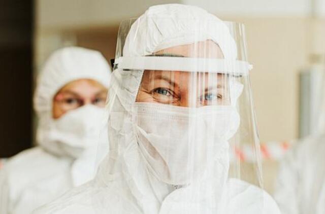 Atvykstant iš šalių, kur nustatyta mutavusi COVID atmaina, nebereikės koronaviruso tyrimo