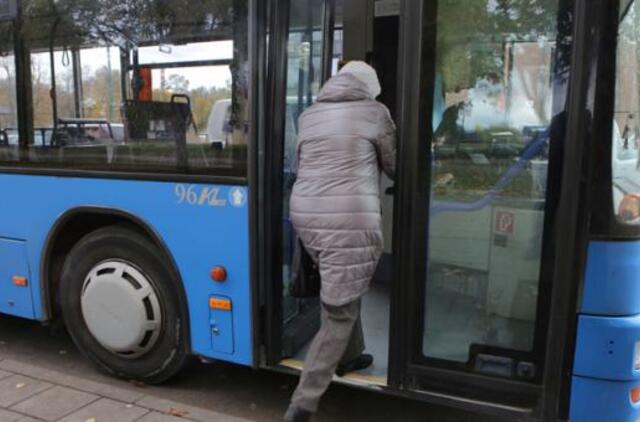 Autobusai savaitgaliais važiuos rečiau