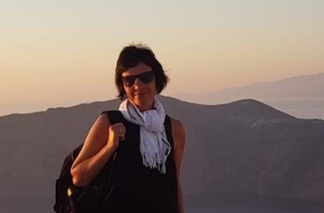 Apleistus vaikus gelbėjanti Indra iki šiol pamena prie žemės prišalusią kelių mėnesių mergytę