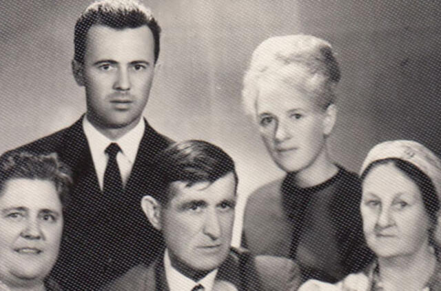 Klaipėdos akvarelės: namai ir žmonės (654)