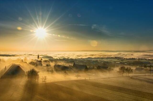 Orai dar neskubės vėsti