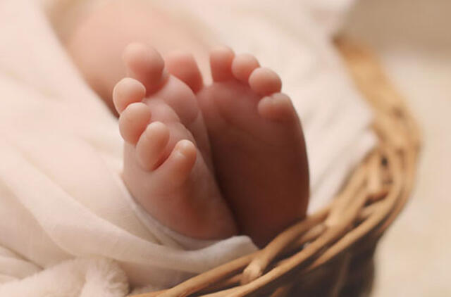 Paliktas naujagimis. „Būna, kad žmonės apsigalvoja“