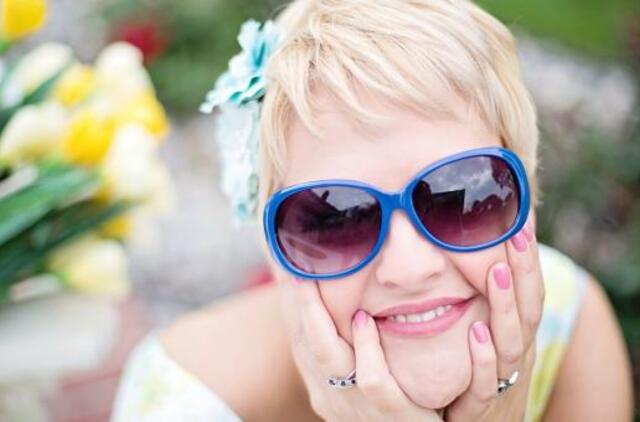 Savimi pasitikinčiai moteriai reikia atsikratyti šių dalykų savo gyvenime