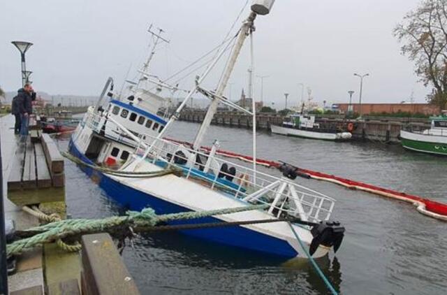 Skęstančio laivo savininkui - ultimatumas