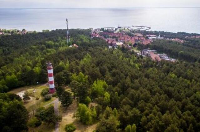 Urbo kalno Neringoje takai pradedami kloti specialia danga