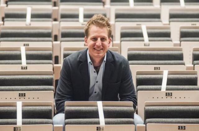 Aivaras Tarvydas apsigyveno teatre, bet neišsižadėjo šeimos