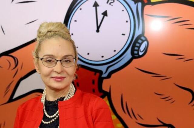 Astrologė Palmira atskleidė, kada laukti pasaulinės pandemijos pabaigos