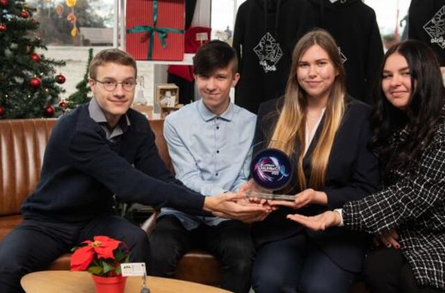 Džiugino tradicija tapę „Klaipėdos jaunimo apdovanojimai“